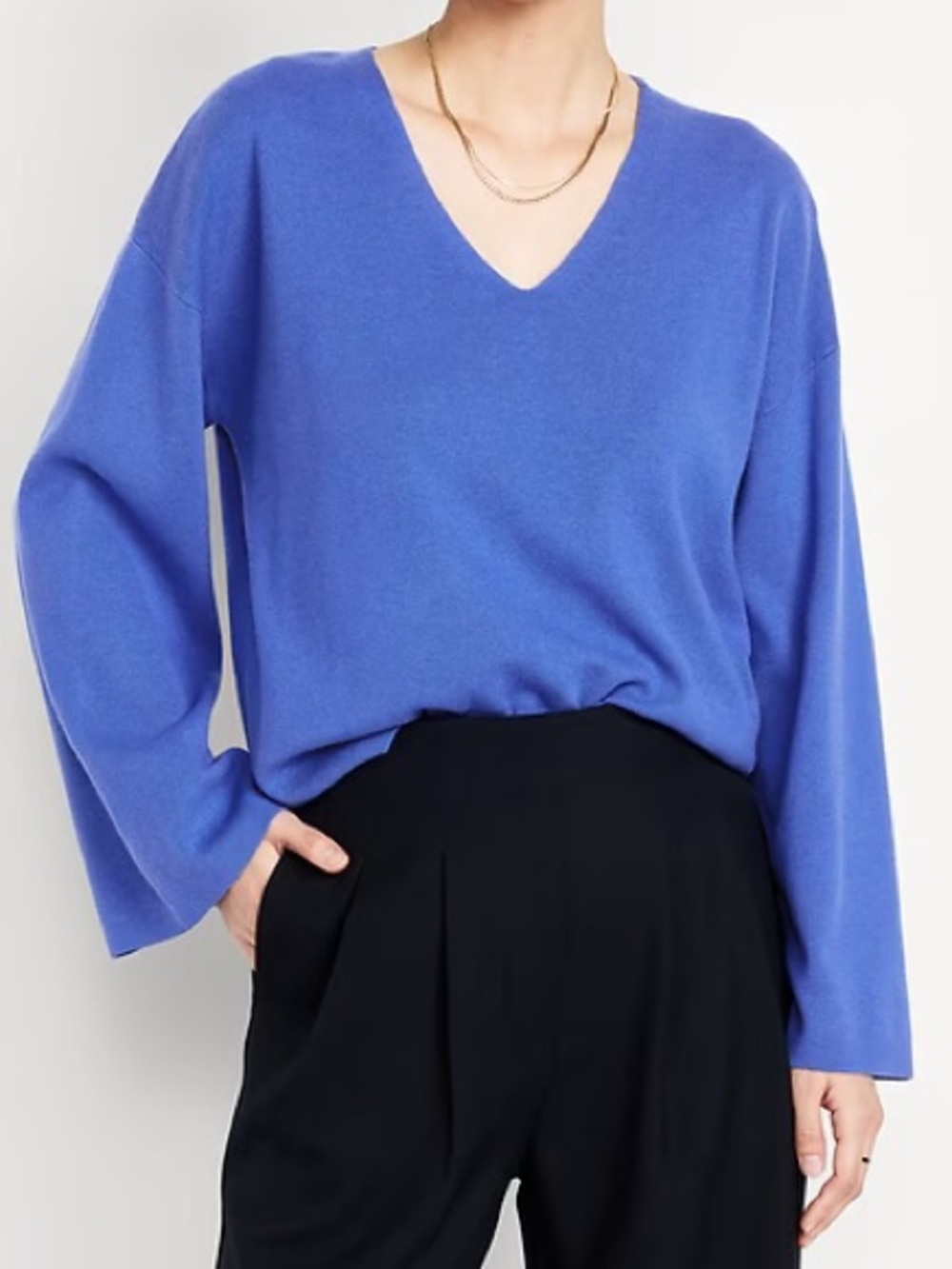 Bell-Sleeve V-Neck Sweater - size m